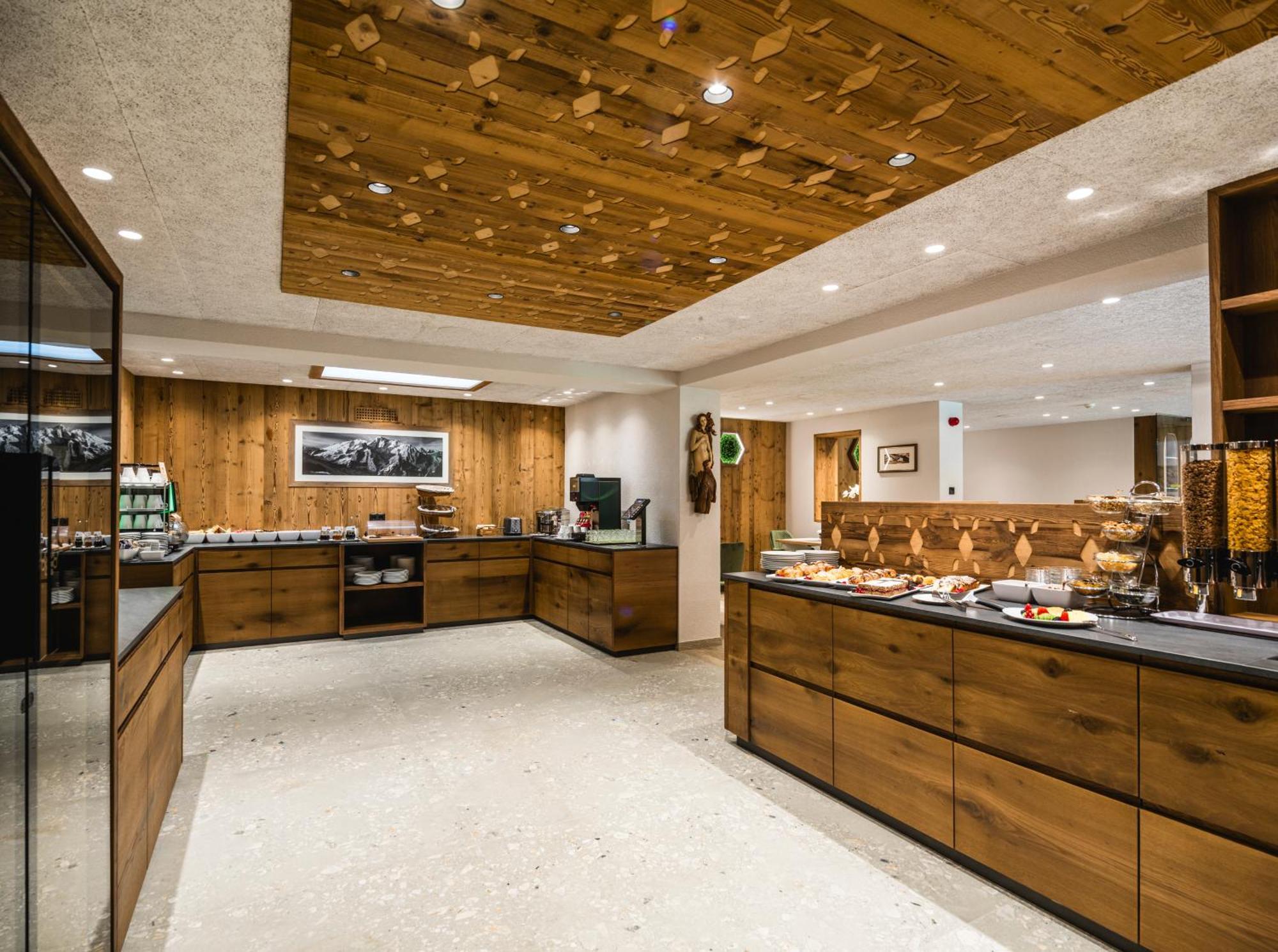 Hotel Vernel Santa Cristina Val Gardena Экстерьер фото