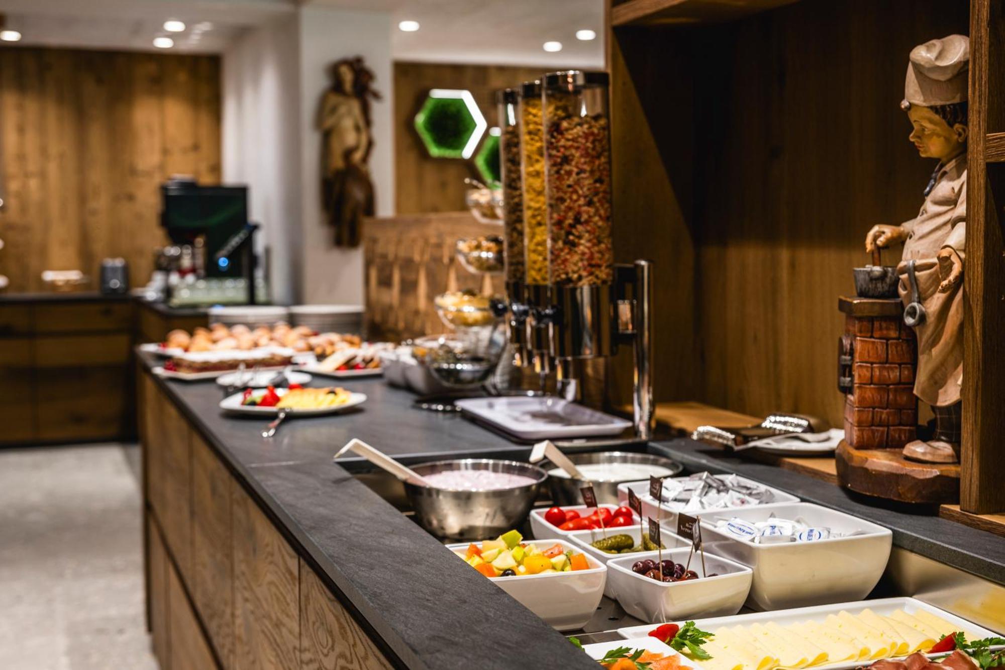 Hotel Vernel Santa Cristina Val Gardena Экстерьер фото